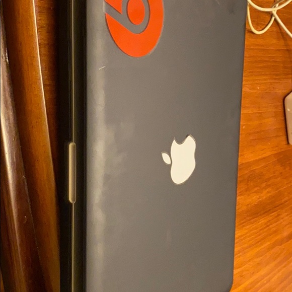 MacBook Pro - Picture 2 of 2